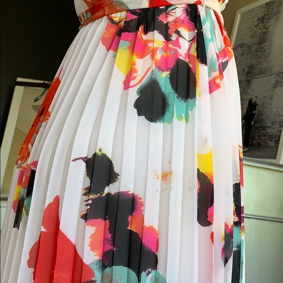 GORGEOUS SUMMER DRESS 🌺 - Picture 12 of 16